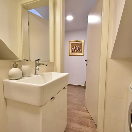 Mandika - One Bedroom * Сплит