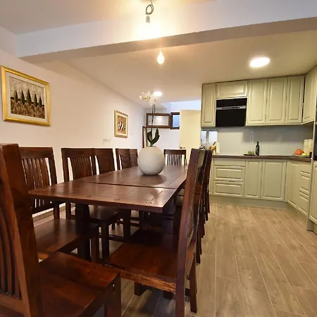 Mandika - One Bedroom Apartman
