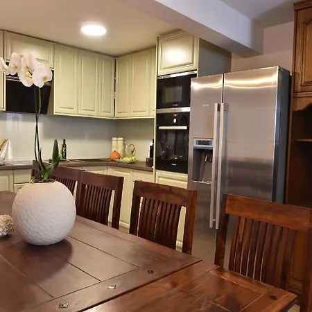 아파트 Mandika - One Bedroom *